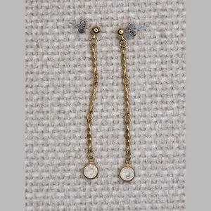 Vintage Rhinestone Gold Tone Drop Earrings